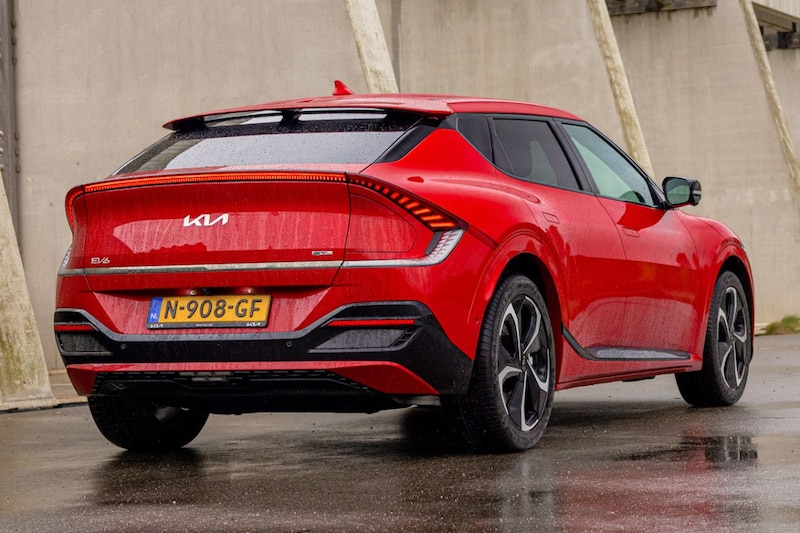 Nieuwe baan, maar wie betaalt je oude auto? Afkoopsommen tot wel €20.000!