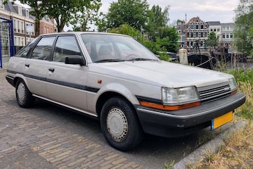 Toyota Carina II