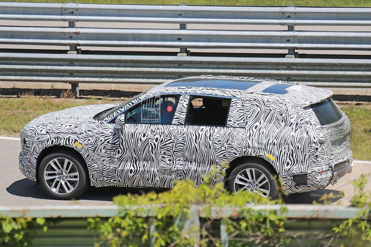 Spyshots elektrische SUV Cadillac