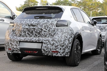 Spyshots Peugeot 208 facelift