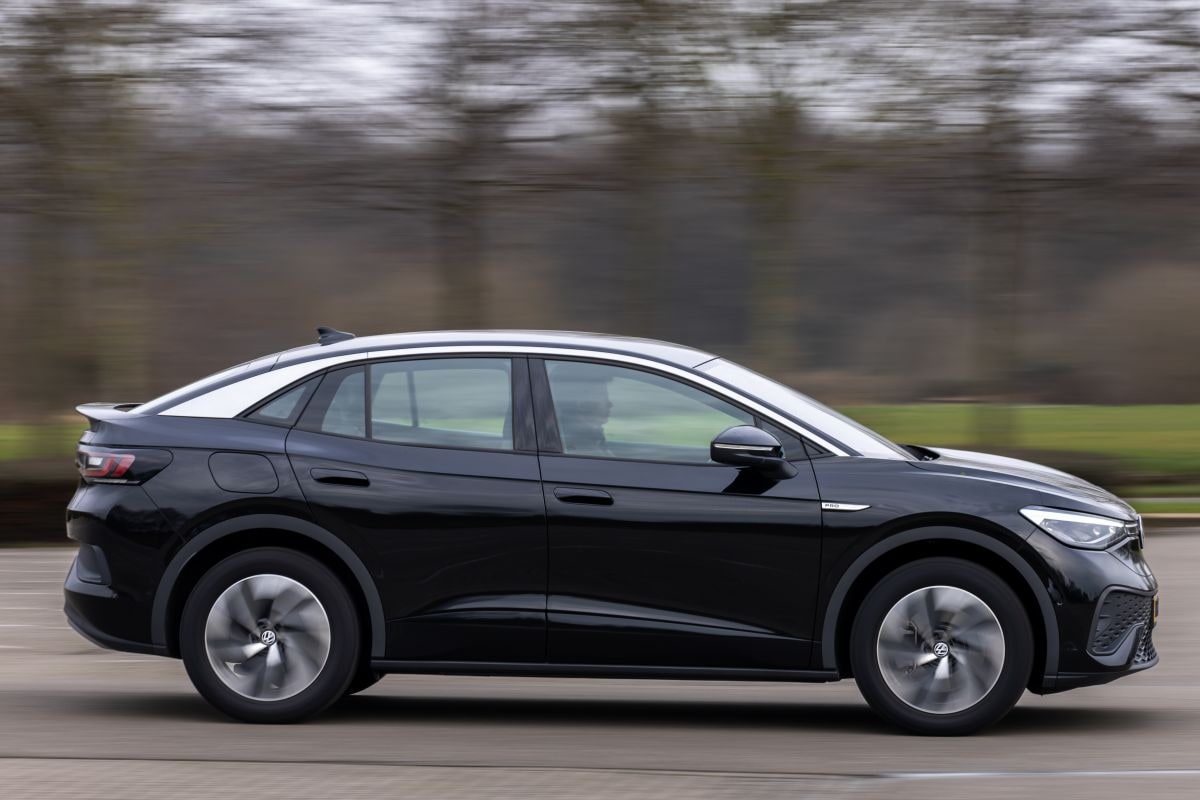 Tesla Model Y Volkswagen ID5 elektrische auto EV