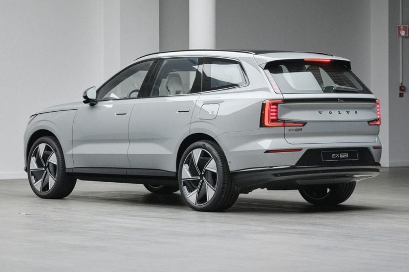 Volvo EX90