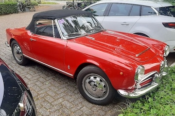 Alfa Romeo Giulia Spider