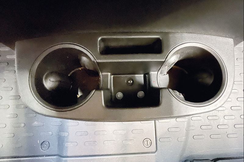 Audio upgrade camper - Subwoofer bevestiging schroefje