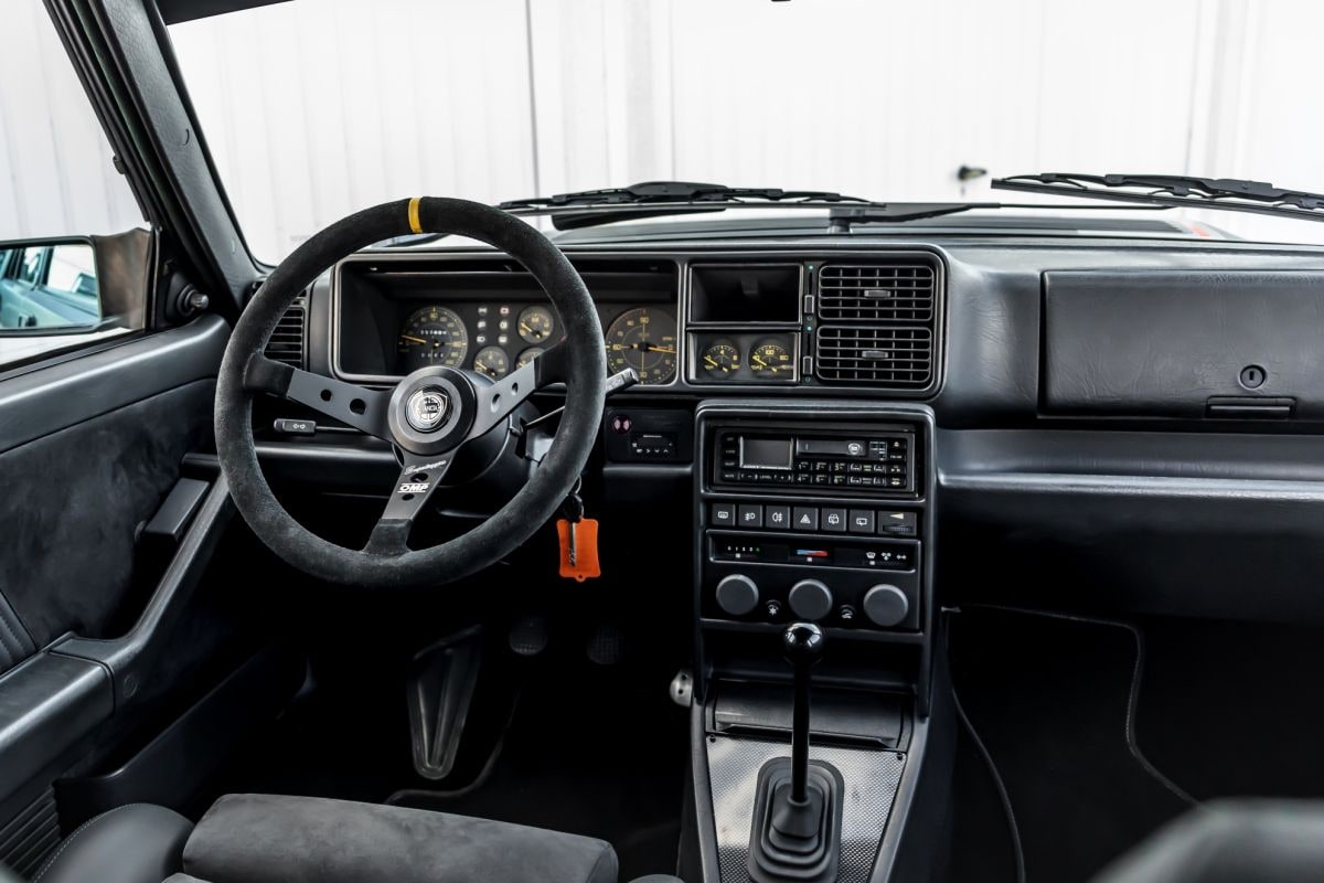 Manhart Lancia Delta HF Integrale 400