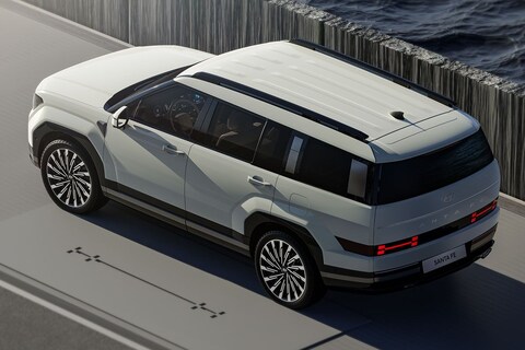 Nieuwe Hyundai Santa Fe is hoekig en modern bakbeest