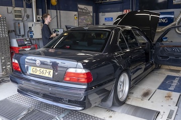 BMW 740i - 1999 - Op de Rollenbank
