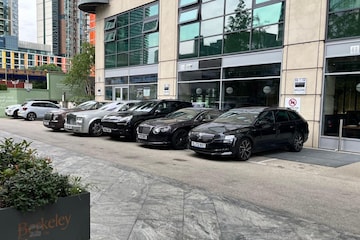 Londen Docklands Rolls-Royce Bentley Porsche