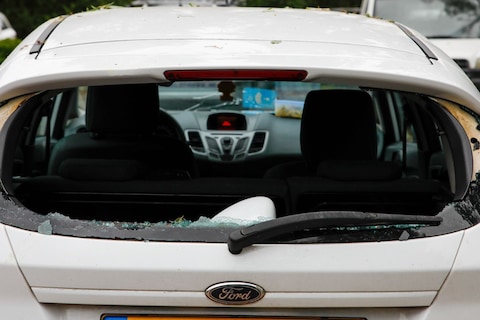 Flinke hagelstenen slopen tal van Nederlandse auto's in Italië