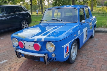 Renault 8