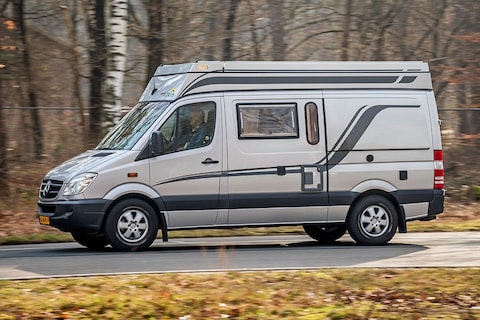 Mercedes-Benz Sprinter - Camper op de brug