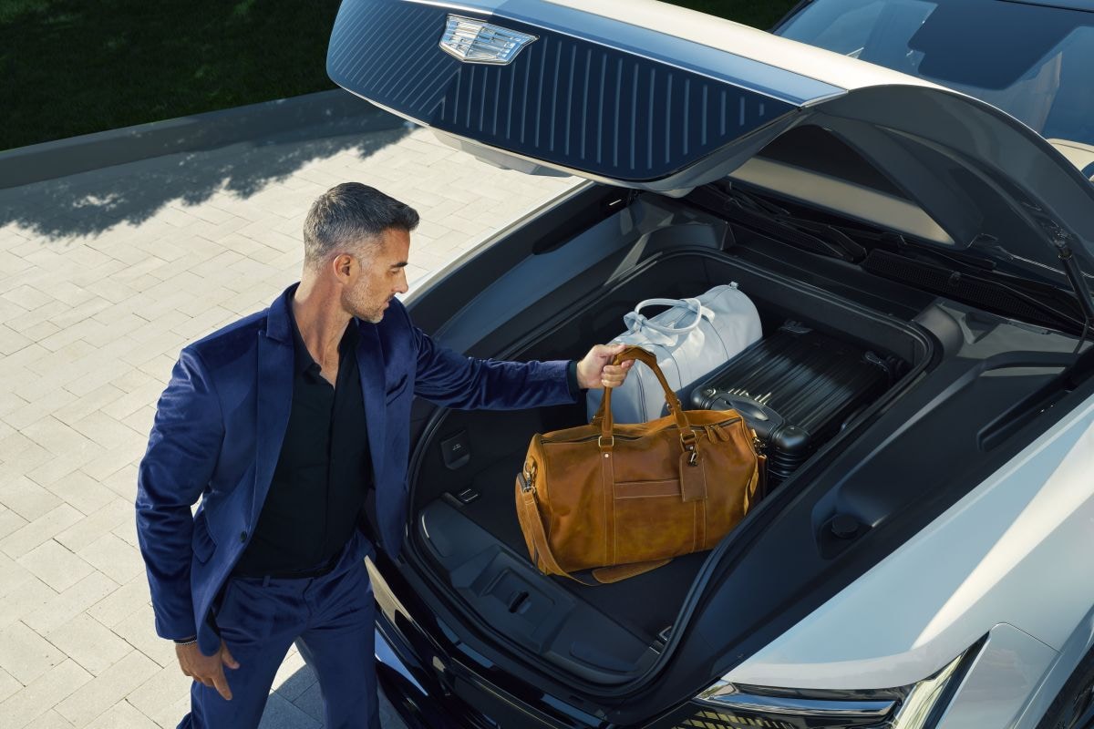 Cadillac Escalade IQ