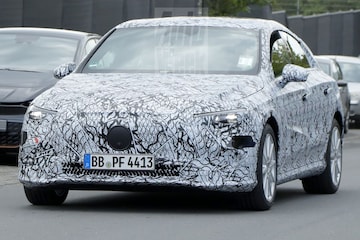 Mercedes-Benz EQA spyshots