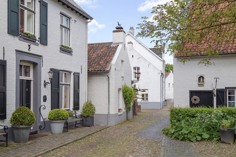 Parkeren in het witte stadje Thorn
