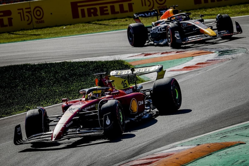 GP Italië 2022 F1 Leclerc en Verstappen (ANP)