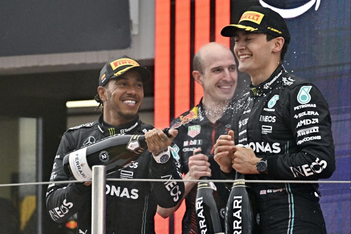 Lewis Hamilton en George Russell Mercedes F1 (ANP)
