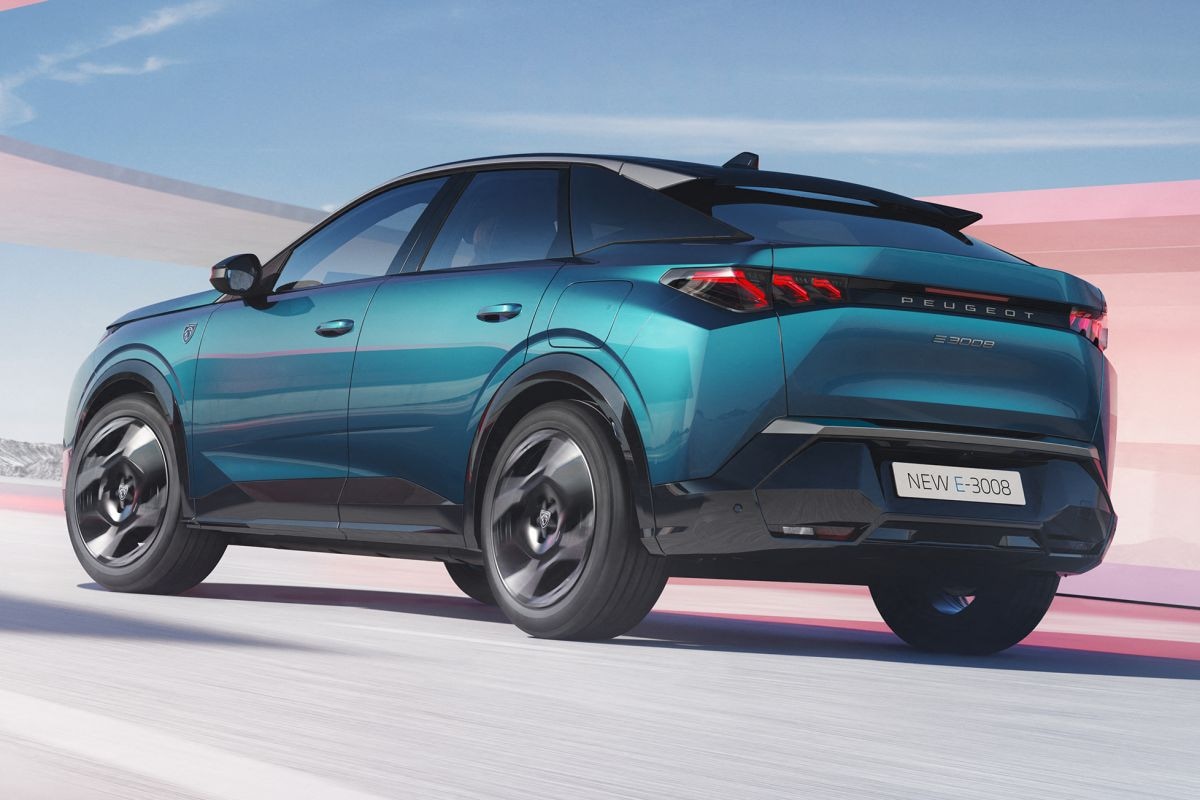 Peugeot e-3008