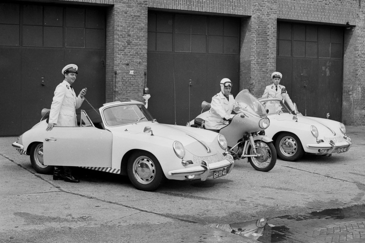 Porsche 356 rijkspolitie politieauto (1968, ANP)