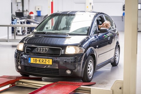Audi A2 1.2 TDI 3L - 2001 -  392.378 km - Klokje rond