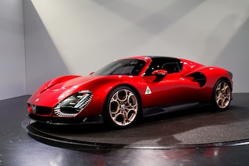 Eerste Kennismaking - Alfa Romeo 33 Stradale