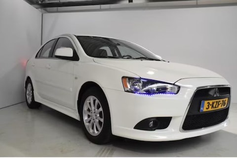 Deze nuchtere, ruime hatchbacks koop je voor €10.000