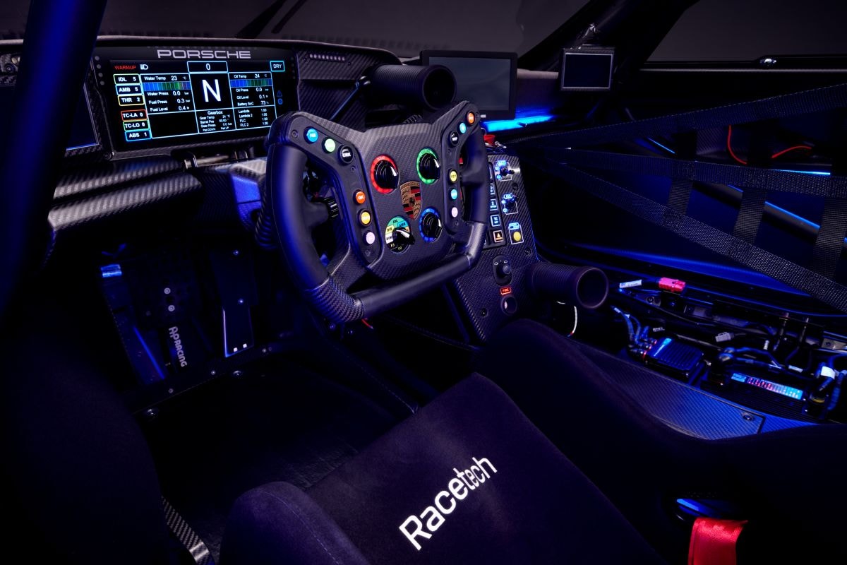 Porsche 911 GT3 R Rennsport