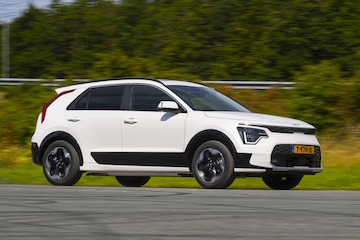 Kia Niro Hybrid vs Kia Niro EV