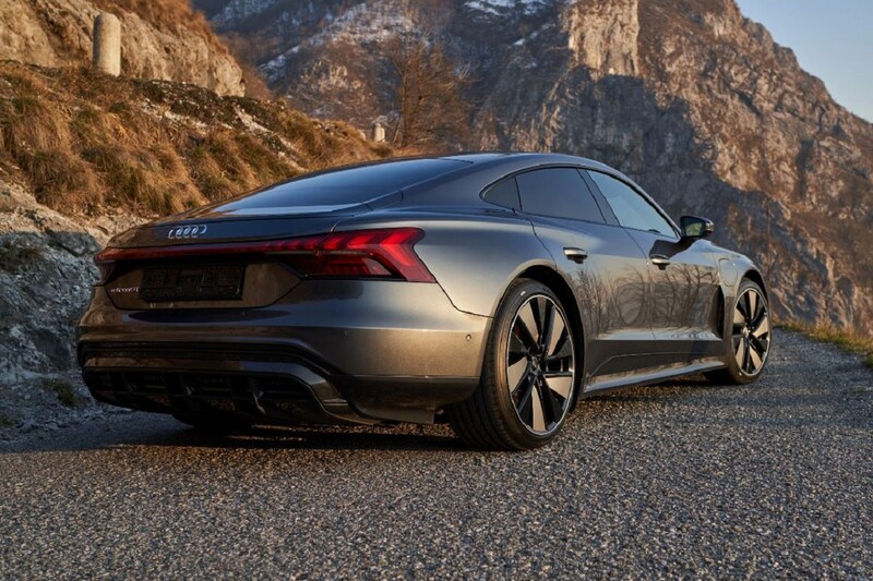 Een stille auto vraagt om een stille band