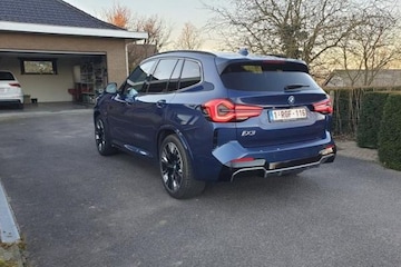 BMW iX3 met Belgisch kenteken