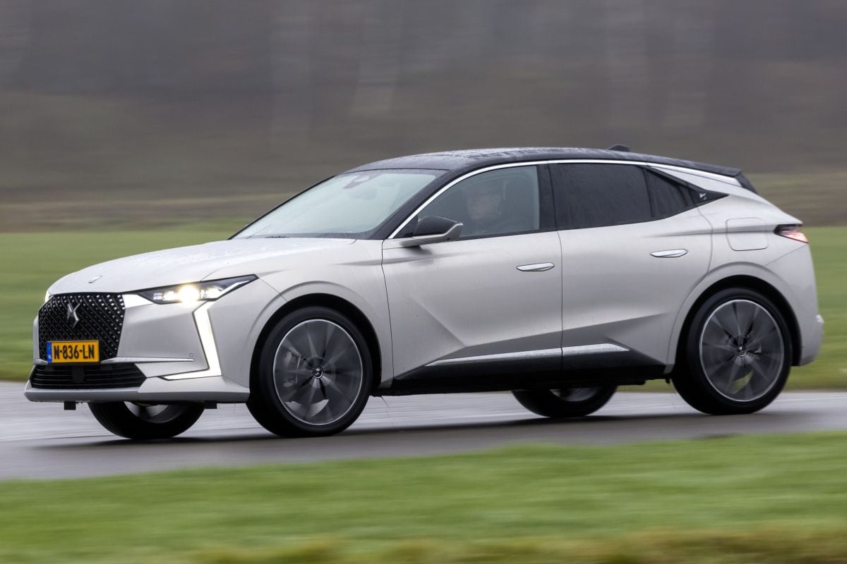 DS 4 