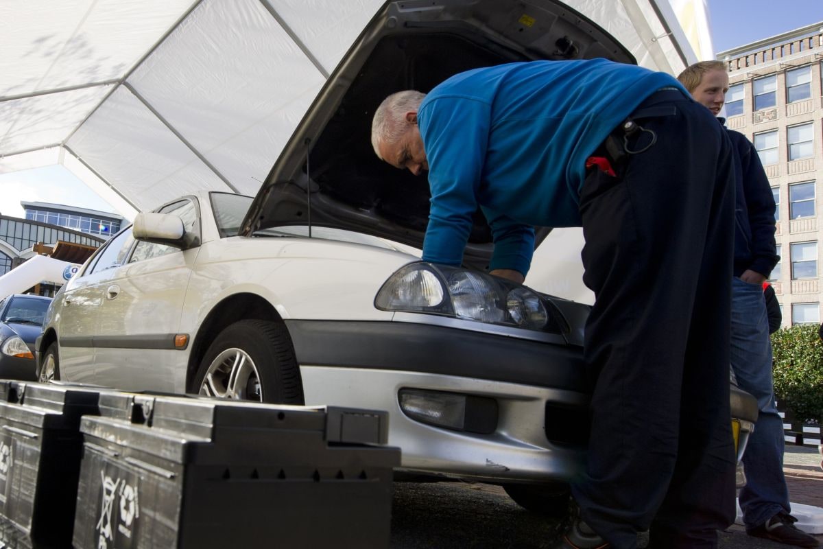 Auto keuren (ANP)