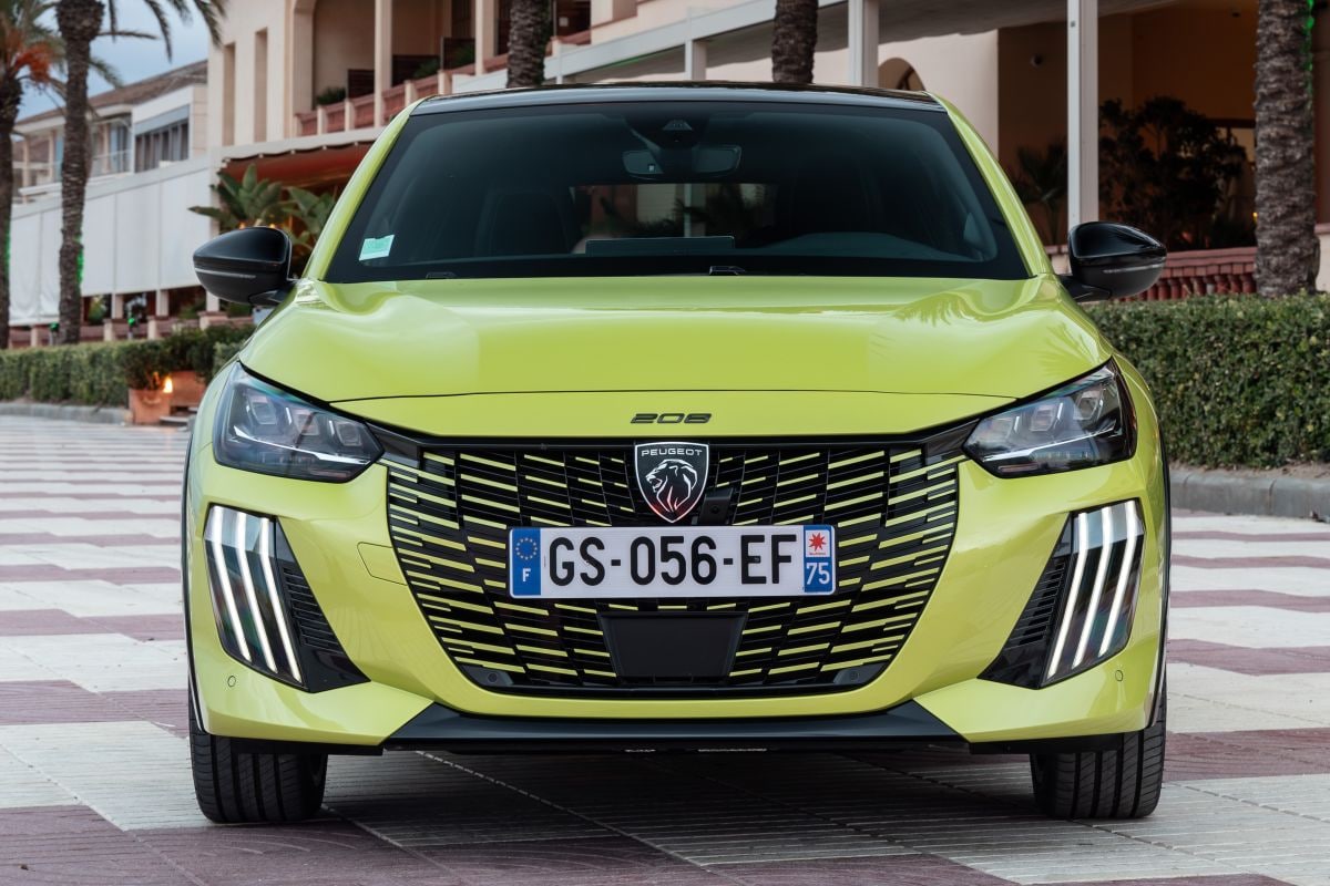 Peugeot 208 e-208 facelift