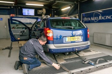 renault laguna 3.0 V6 - op de rollanbank