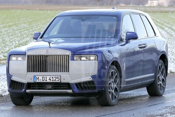 Rolls-Royce Cullinan facelift spyshots