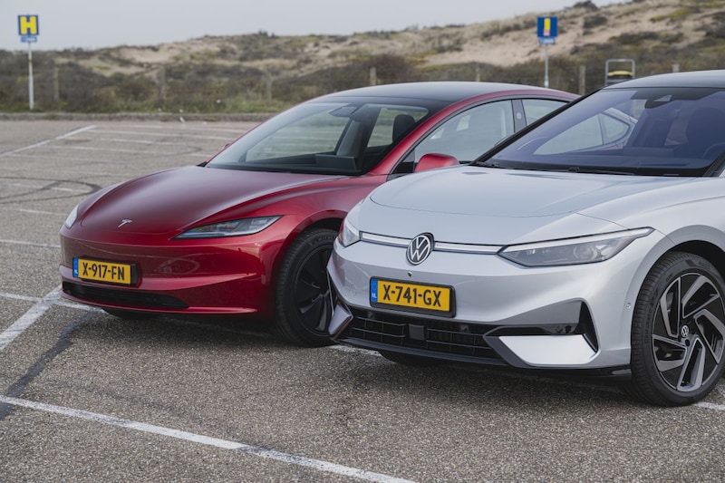 Volkswagen ID7 en Tesla Model 3