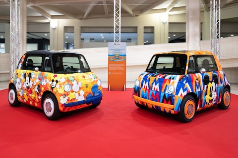 Fiat Topolino vijf keer in speciaal Mickey Mouse-jasje