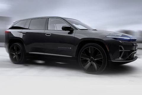 Elektrische Jeep Wagoneer S vanbinnen én vanbuiten