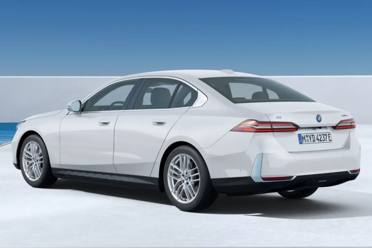 BMW i5 xDrive40