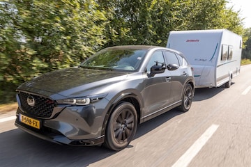 Mazda CX-5 caravan