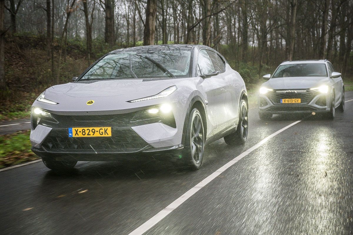 Audi SQ8 e-tron vs. Lotus Eletre S