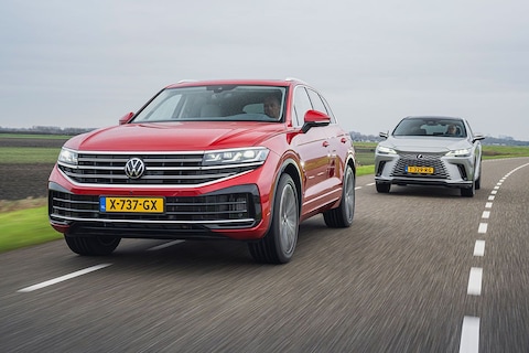 Volkswagen Touareg 3.0 V6 e-Hybrid vs. Lexus RX 450h+ - Vergelijkende Test