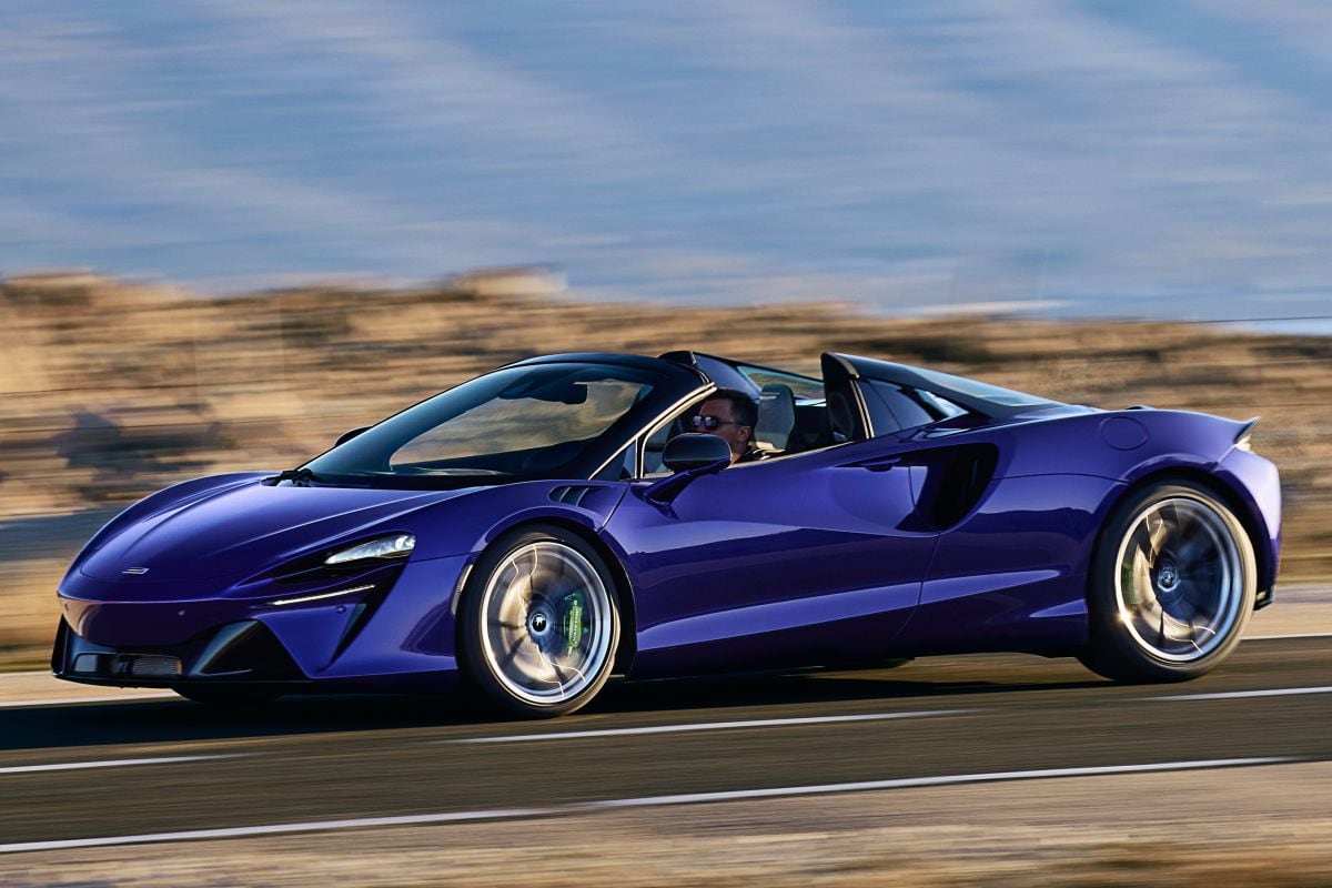 McLaren Artura Spider