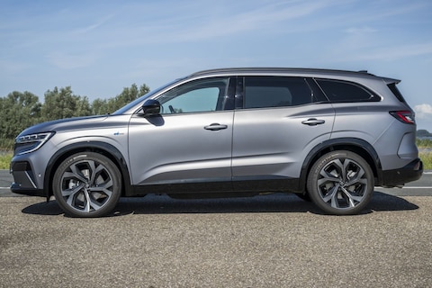 'De accu van mijn Renault Espace uit 2024 is na drie weken stilstand leeg, is dat een hybridekwaal?