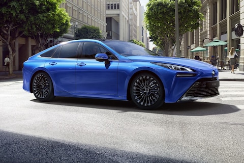 700 Amerikanen kopen Mirai maar kunnen nergens waterstof tanken, eigenaren klagen Toyota aan