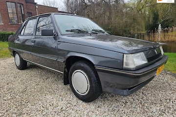 Renault 9