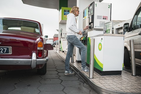 ‘Accijnskorting brandstof blijft in 2025 bestaan’