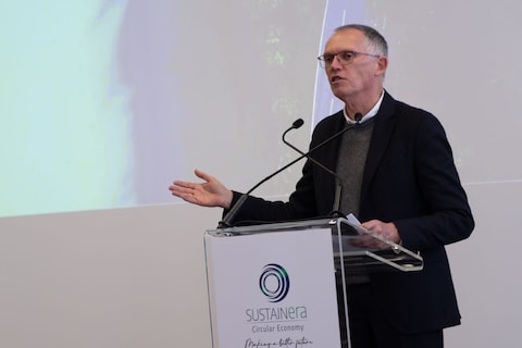 Ex-CEO Stellantis verwacht meer fusies van Europese autofabrikanten