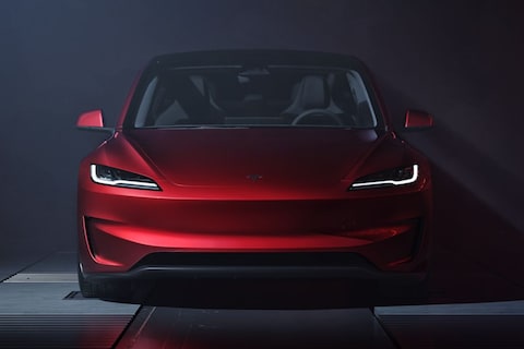 Tesla ziet winst flink dalen