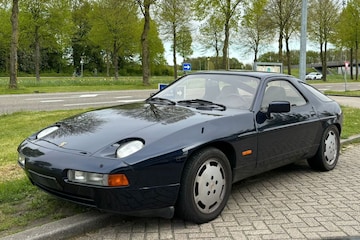 Porsche 928