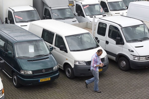 Oude bestelbusjes (ANP)